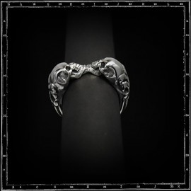 Two skull tudor ring
