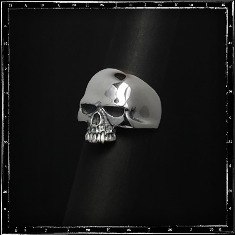 Mini Evil Skull Ring