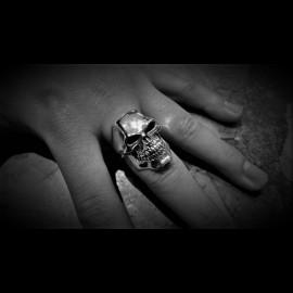 Psycho killer skull ring