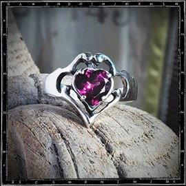 Corazon Heart Stone Setting Ring