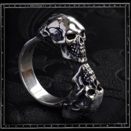 Jumbo Two Skull Tudor Skull Ring Jumbo Two Skull Tudor Skull Ring