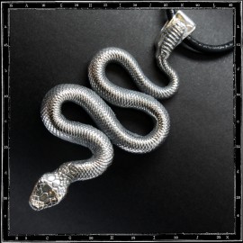 Large snake pendant