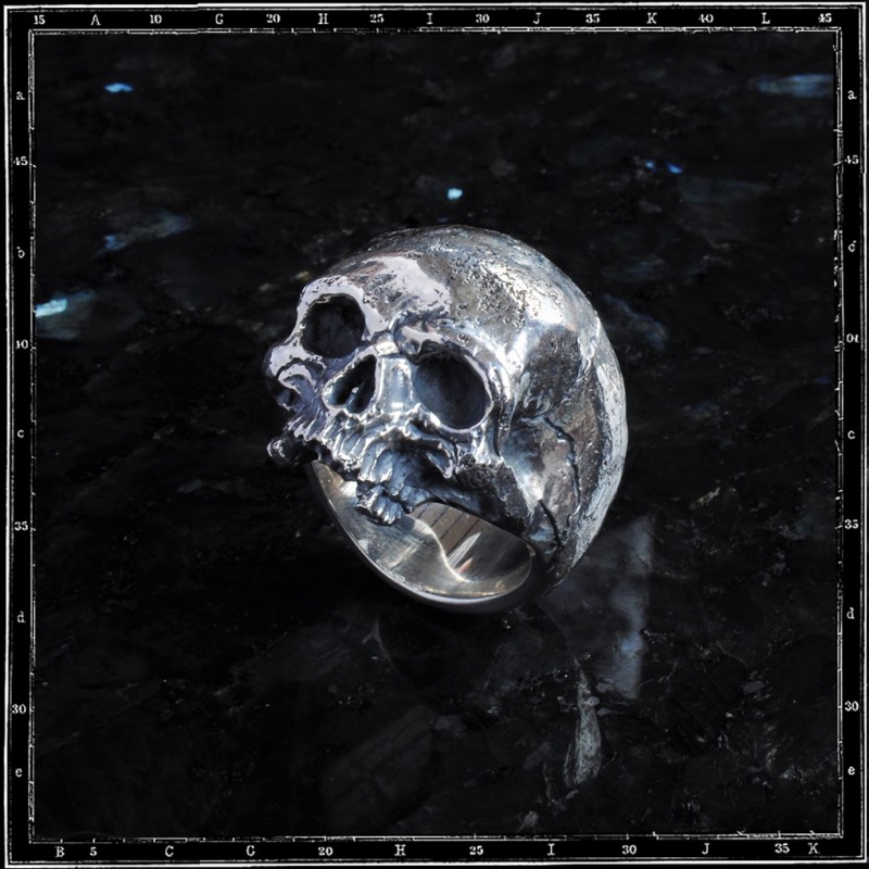 Medium XX Ossuary Skull Ring
