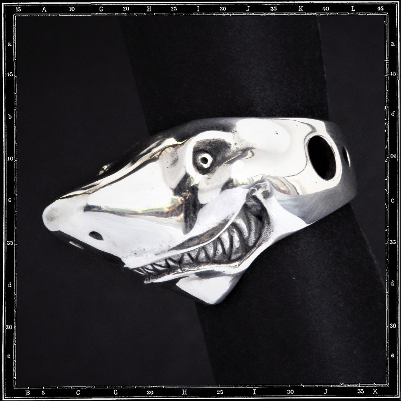 Shark (cartoon) Head Ring
