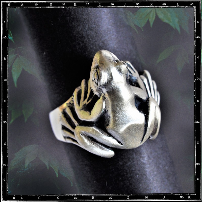 Frog Ring (small)