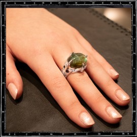 Four Claws Ring