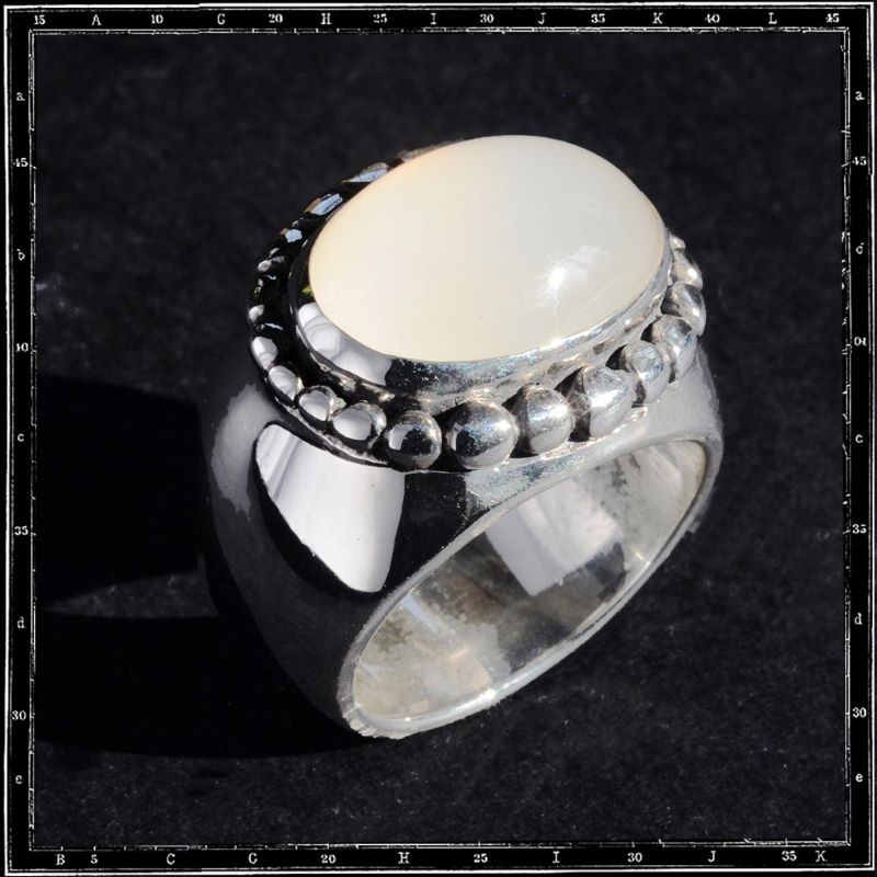 Heavy Beaded Setting Ring Moonstone