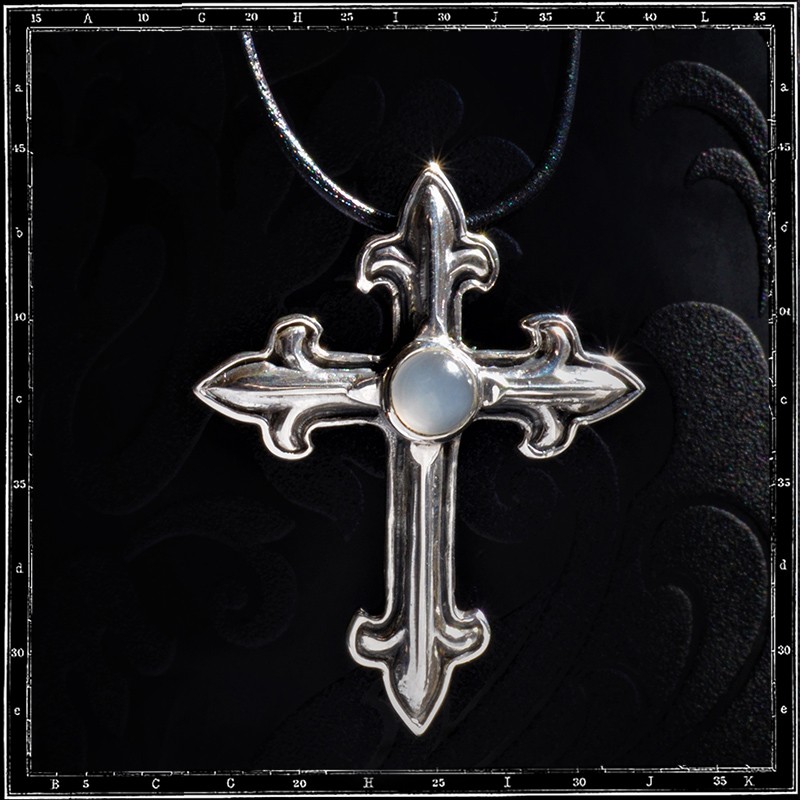 Gothic cross pendant setting