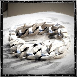 Heavy pierre link bracelet