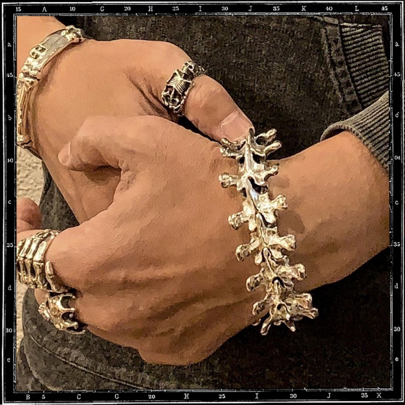 Spine link bracelet (Large)