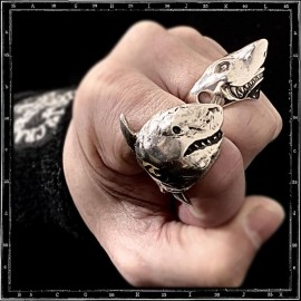 Shark (cartoon) Head Ring