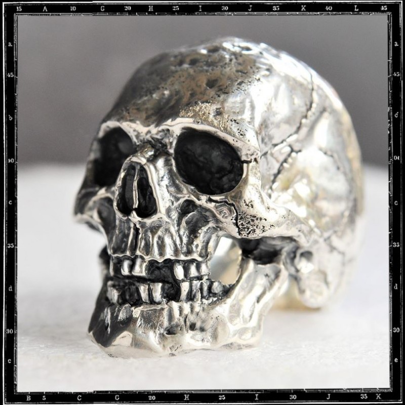 Lost Skull ring