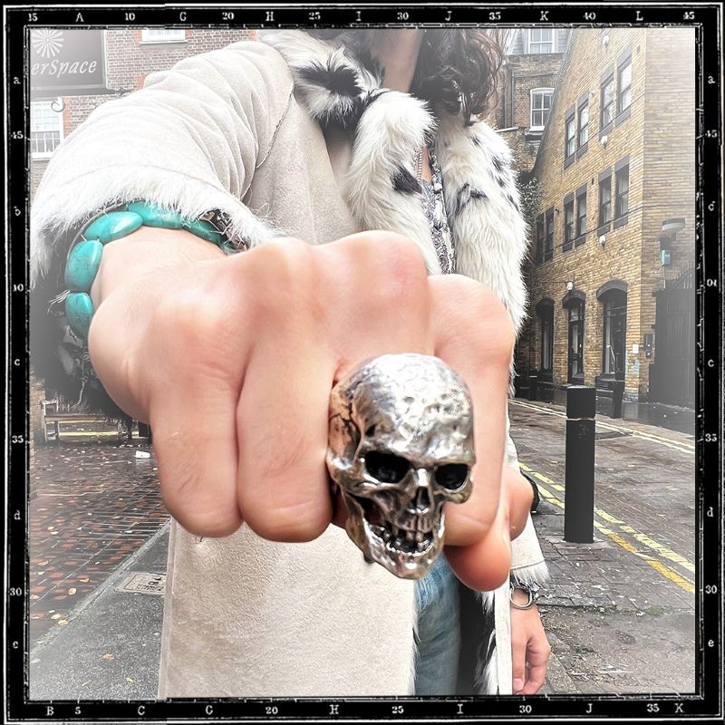 Lost Skull ring