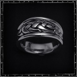 HIGH DOME CELTIC RING (Large)
