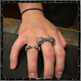 Jumbo Two Skull Tudor Skull Ring Jumbo Two Skull Tudor Skull Ring