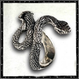 Boomslang snake ring