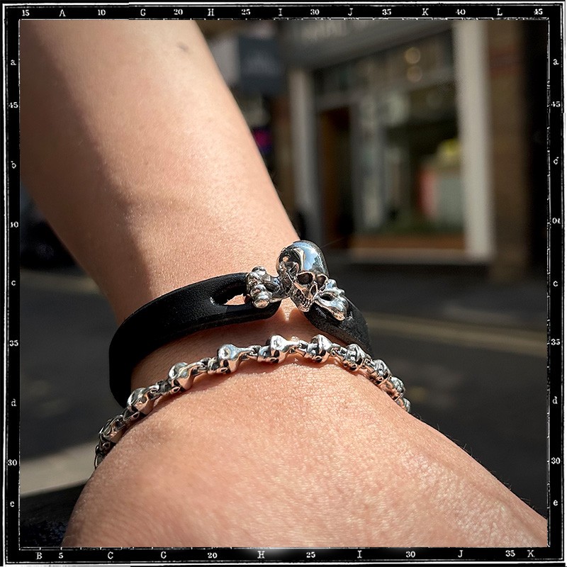 Skull & Crossbone leather bracelet