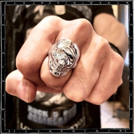 Ghost Skull ring