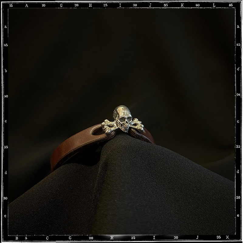 Skull & Crossbones leather bracelet
