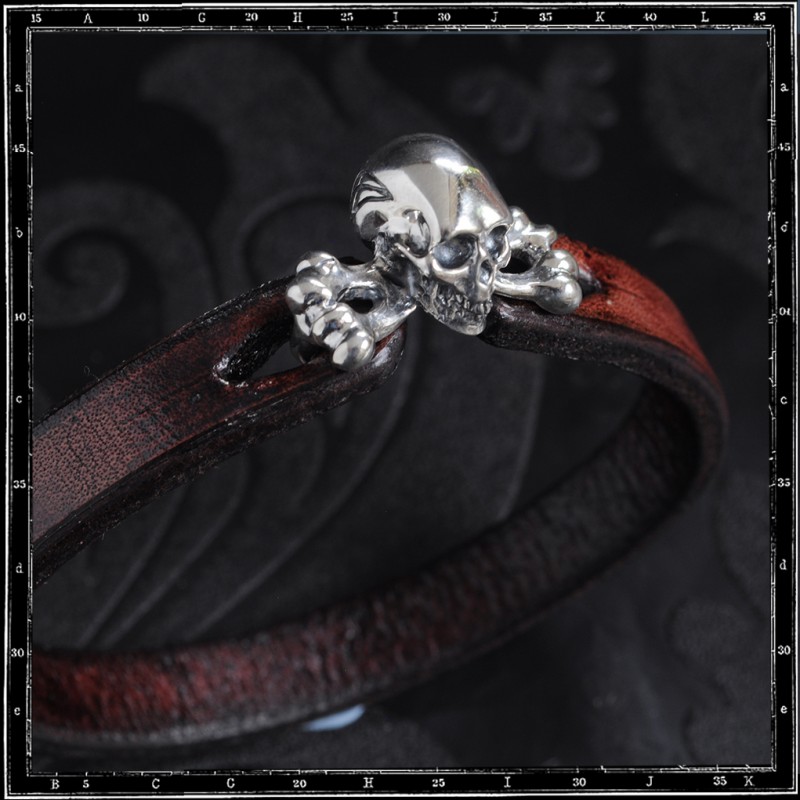 Skull & Crossbones leather bracelet