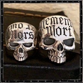 Nemo Nisi Mors Skull ring