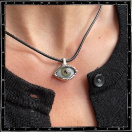 Lash Eye Pendant (small)