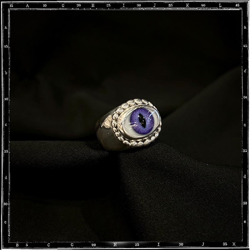 Heavy beaded eye ring Heavy beaded eye ring
