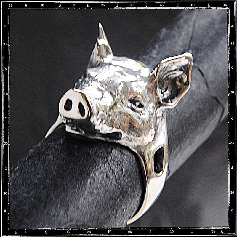Pig head ring (small)