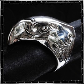Large eagle head ring