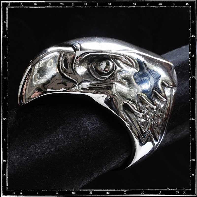 Large eagle head ring