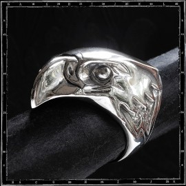 Large eagle head ring