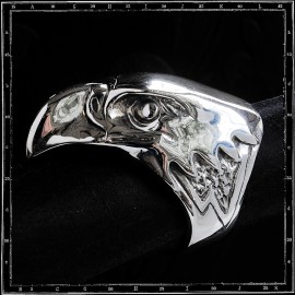 Large eagle head ring