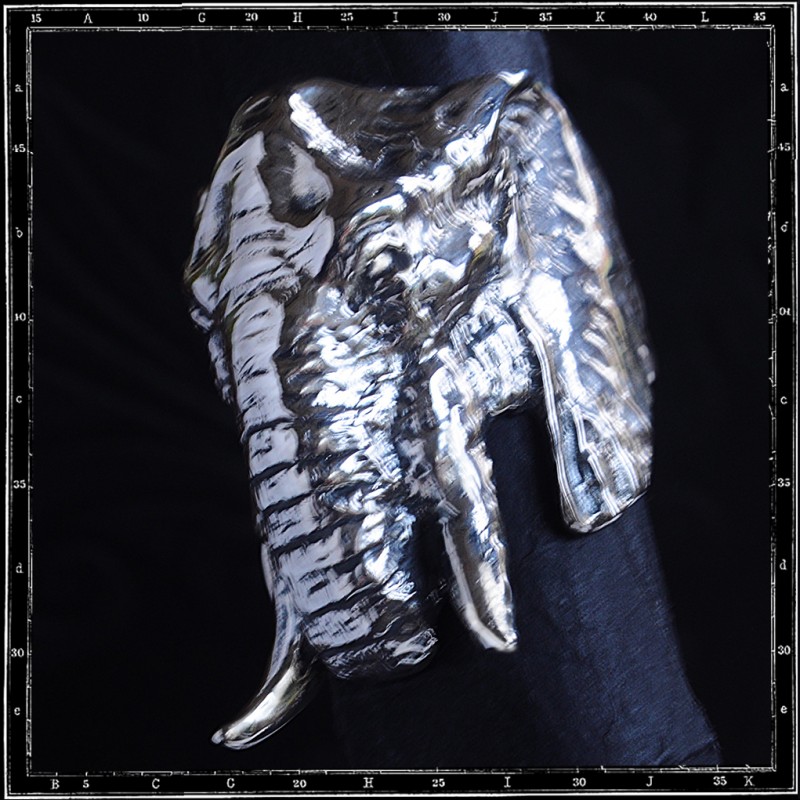 large elephant ring