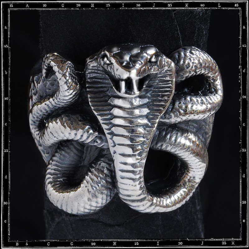 Cobra ring