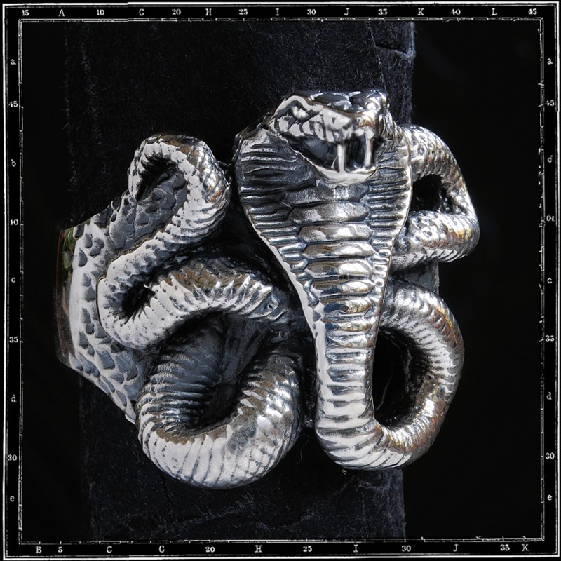 Cobra ring
