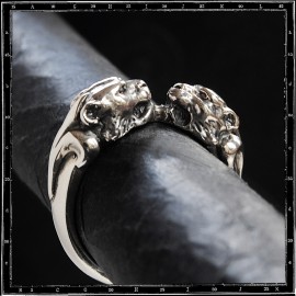 Two tiger heads ring