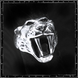 Saber tooth tiger ring Saber tooth tiger ring