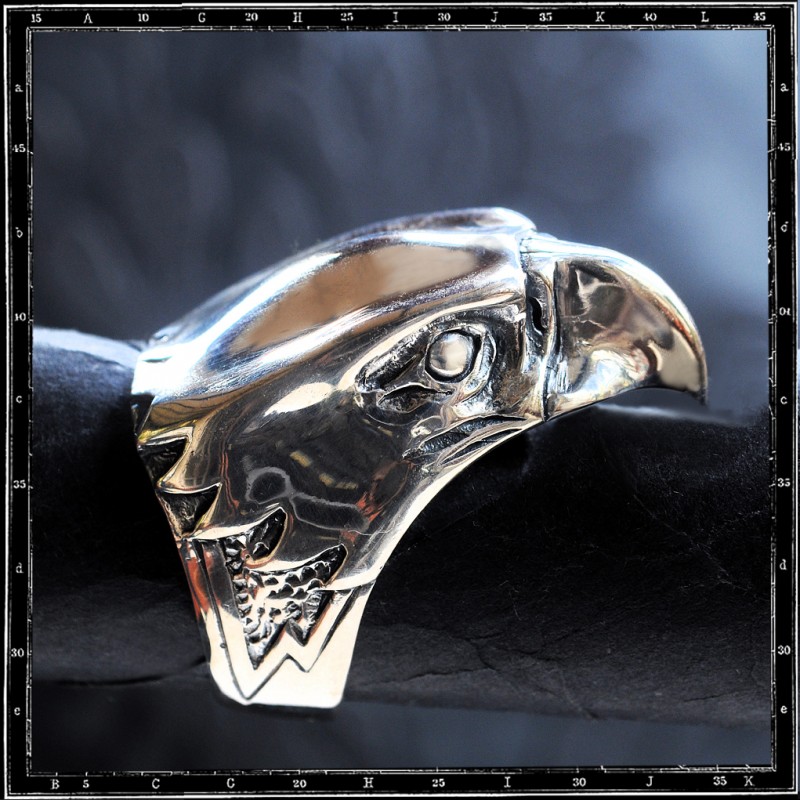 Small Eagle Head ring Small Eagle Head ring