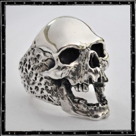 Plague Skull Ring