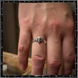 Top Jaw Skull Ring