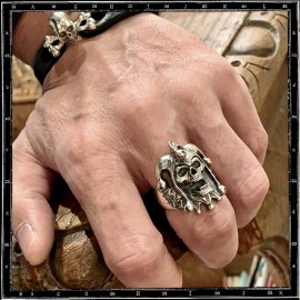 Joker Skull Ring