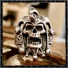 Joker Skull Ring