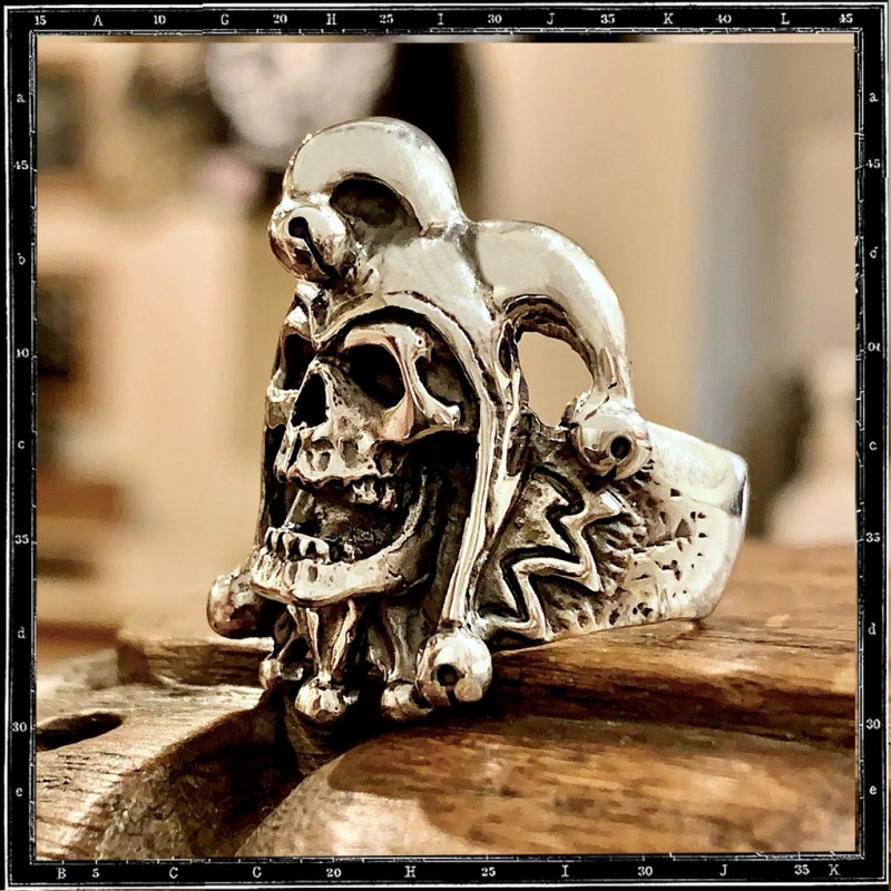 Joker Skull Ring