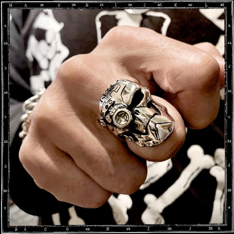 Cyborg ring (enamel eye)