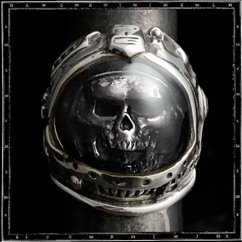 Major Tom Skull ring