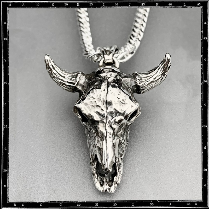 COW SKULL PENDANT (Large 3D)
