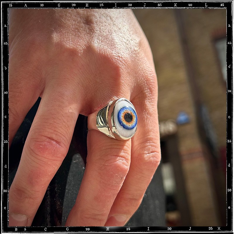 Plain Eye Ring (vertical)