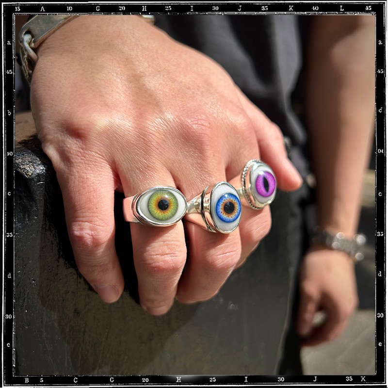 Plain Eye Ring (vertical)