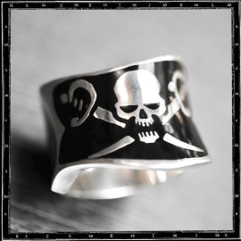 Pirate flag ring Pirate flag ring