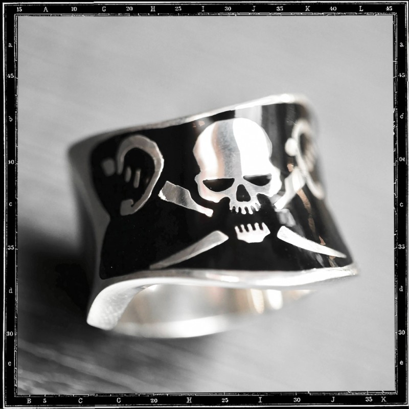 Pirate flag ring Pirate flag ring